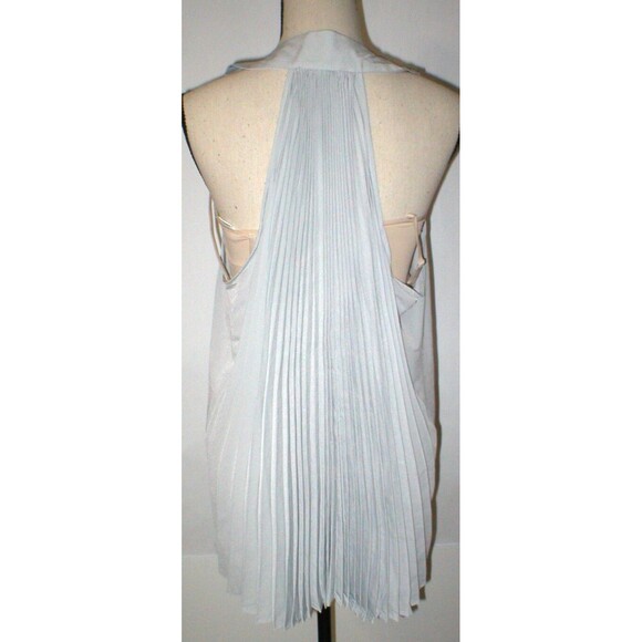 New Womens NWT $70 Harve Benard Accordion Pleated Blouse Light Gray Medium Work - Picture 1 of 10